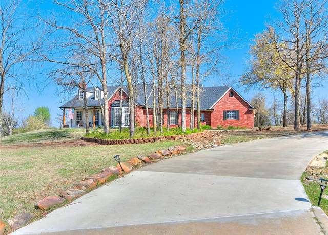 Property at 18205 Whisper Creek Dr, Choctaw, OK 73020, 3 beds, 2.5 baths