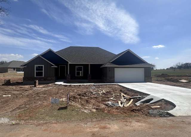 Property at 207 Hope Ave, Shawnee, OK 74804, 4 beds, 2 baths