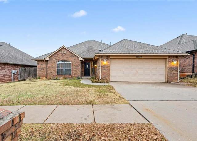 Property at 17029 Woodvine Dr, Edmond, OK 73012, 3 beds, 2 baths