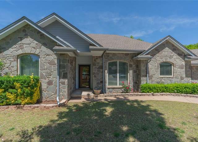 Property at 1801 Anadarko Pl, Edmond, OK 73013, 3 beds, 2.5 baths