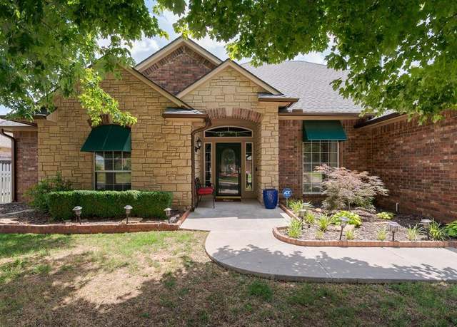 Property at 16608 Halbrooke Rd, Edmond, OK 73012, 4 beds, 3.5 baths