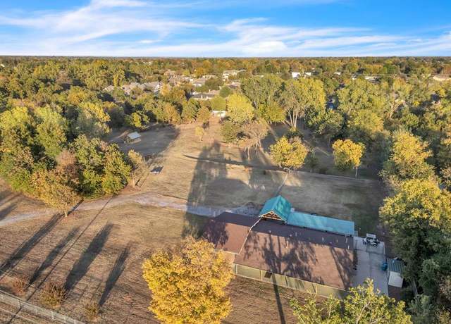 Property at 712 S Saint Paul Ave, Midwest City, OK 73130, 2 beds, 1.5 baths