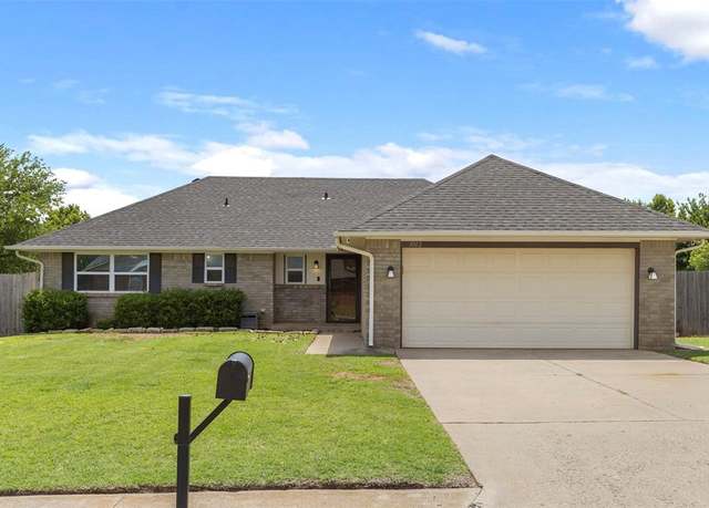 Property at 1002 Arlington Dr, Yukon, OK 73099, 3 beds, 2 baths