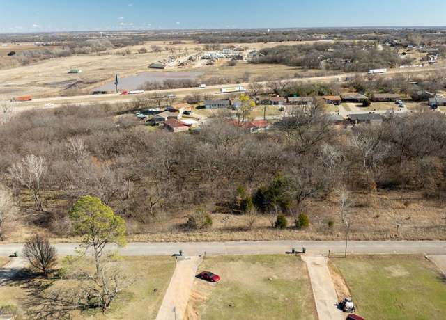 Property at 812 S Dogwood Dr, Pauls Valley, OK 73075