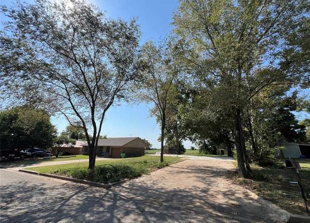 Property at 2305 7th St, Prague, OK 74864