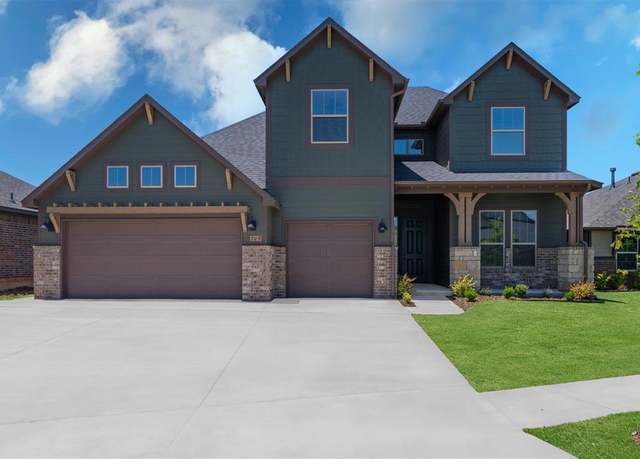 Property at 729 Caladium Dr, Yukon, OK 73099, 3 beds, 2.5 baths