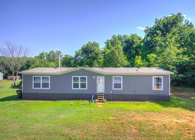 Property at 332841 E 890 Rd, Wellston, OK 74881, 4 beds, 2 baths