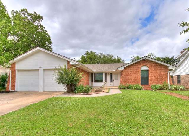 Property at 909 Schulze Dr, Norman, OK 73071, 3 beds, 2 baths