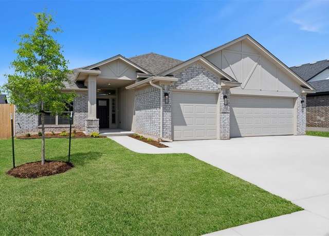 Property at 13325 SW 8th St, Yukon, OK 73099, 3 beds, 2 baths