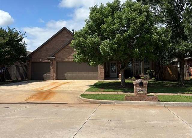 Property at 2921 Summit Crossing Pkwy, Norman, OK 73071, 4 beds, 2.5 baths