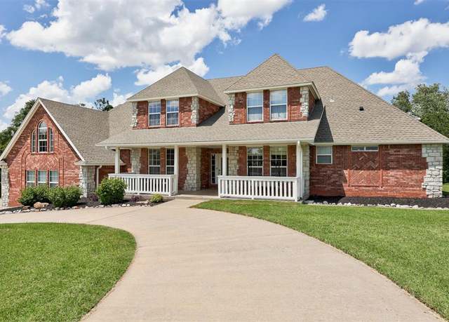 Property at 11409 SW 109th St, Mustang, OK 73064, 5 beds, 3.5 baths
