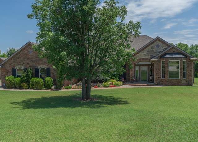 Property at 108 Raye Pl, Tuttle, OK 73089, 3 beds, 2 baths