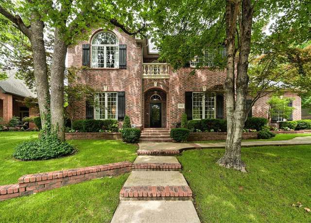 Property at 4301 Echohollow Trl, Edmond, OK 73025, 4 beds, 3.5 baths