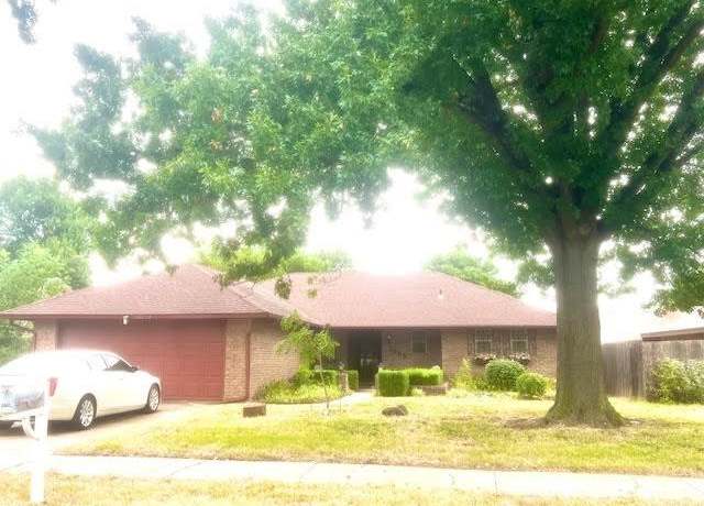 Property at 2605 SW 92nd St, Oklahoma City, OK 73159, 3 beds, 2 baths