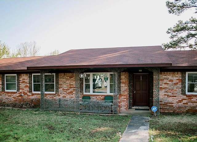 Property at 348 W Maple Ln, Atoka, OK 74525, 3 beds, 2 baths