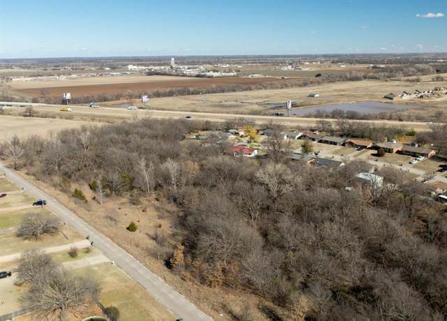 Property at 822 S Dogwood Dr, Pauls Valley, OK 73075