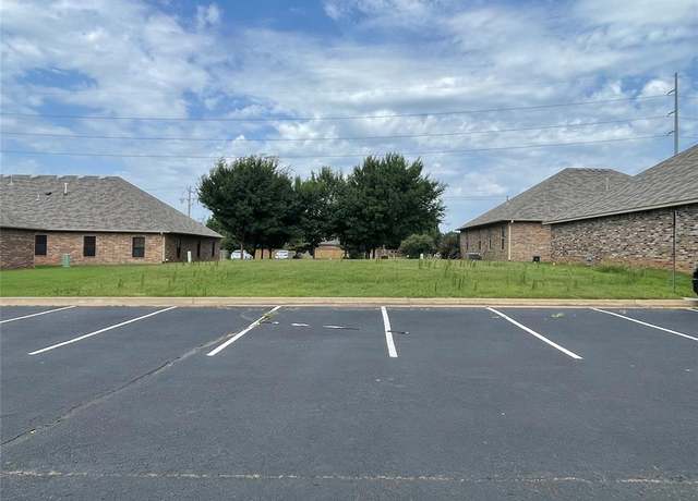 Property at 781 N Santa Fe Ave, Edmond, OK 73013