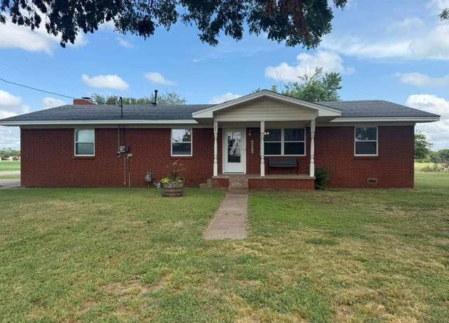 Property at 100 E 4th St, Maysville, OK 73057, 4 beds, 2 baths
