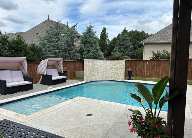 Property at 17105 Fox Prowl Ln, Edmond, OK 73012, 3 beds, 3 baths