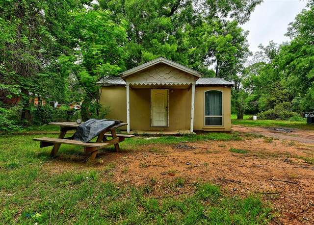 Property at 1925 N Saint Peter Ave, Midwest City, OK 73141, 1 bed, 1 bath