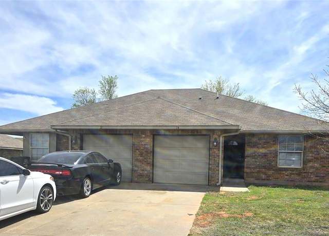 Property at 21 Lombardy Pl, Clinton, OK 73601, 4 beds, 2 baths