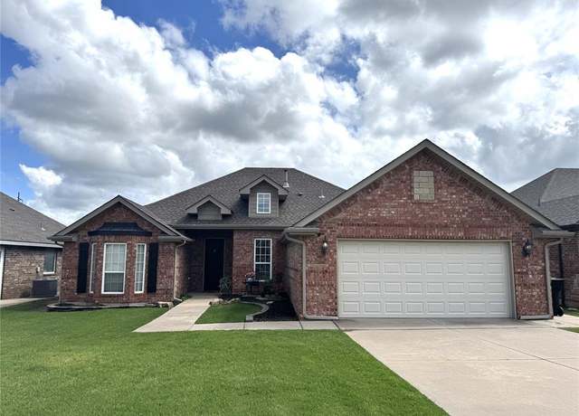 Property at 1912 SE 18th St, Moore, OK 73160, 3 beds, 2 baths