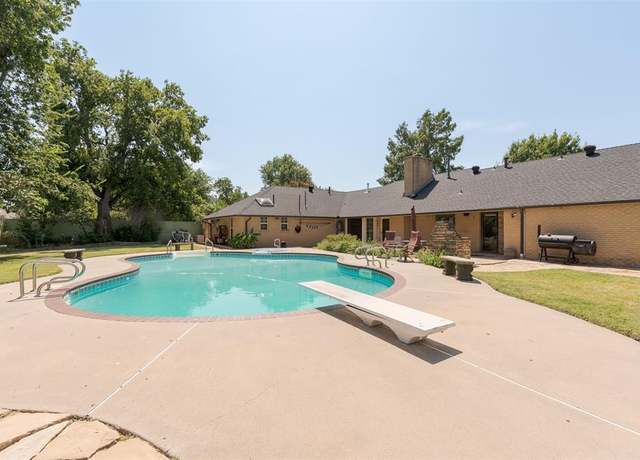 Property at 6700 S Country Club Dr, Oklahoma City, OK 73159, 3 beds, 2.5 baths