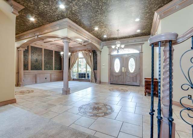 Property at 1400 E Macarthur St, Shawnee, OK 74804, 4 beds, 7.5 baths