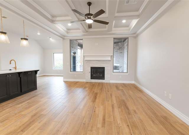 Property at 5716 Prickly Wild Way, Edmond, OK 73034, 4 beds, 3 baths