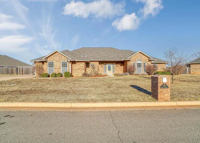 Property at 1713 White Tail Dr, Altus, OK 73521, 4 beds, 2 baths