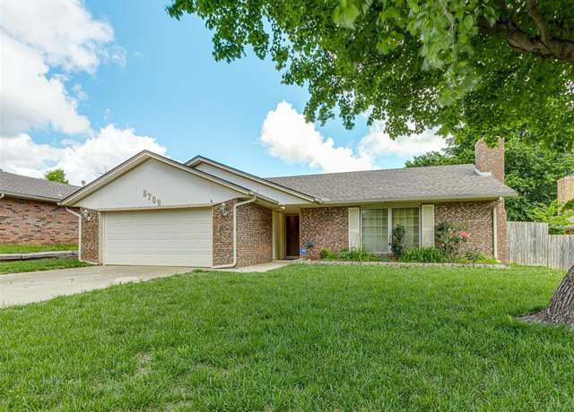 Property at 8709 NW 86th St, Oklahoma City, OK 73132, 3 beds, 2 baths