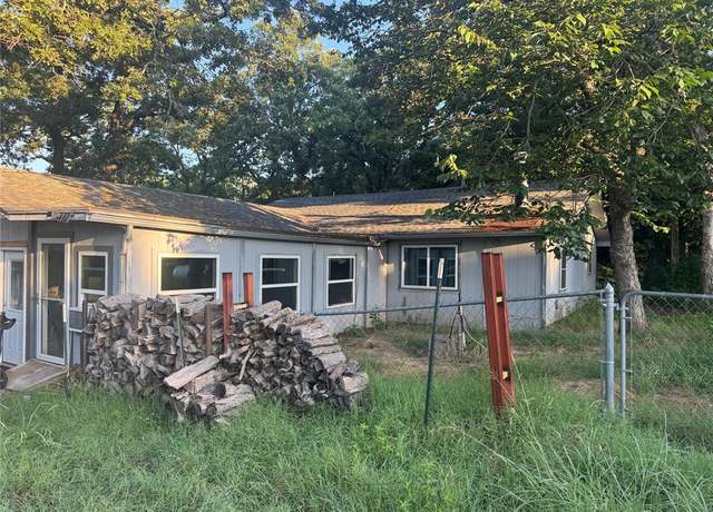 Property at 6250 96th St, Noble, OK 73068, 3 beds, 2 baths