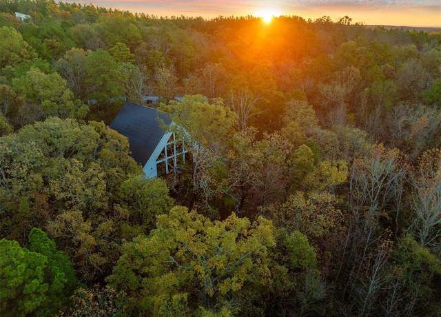 Property at 265 Woodland Hills Trl, Broken Bow, OK 74728, 3 beds, 3 baths