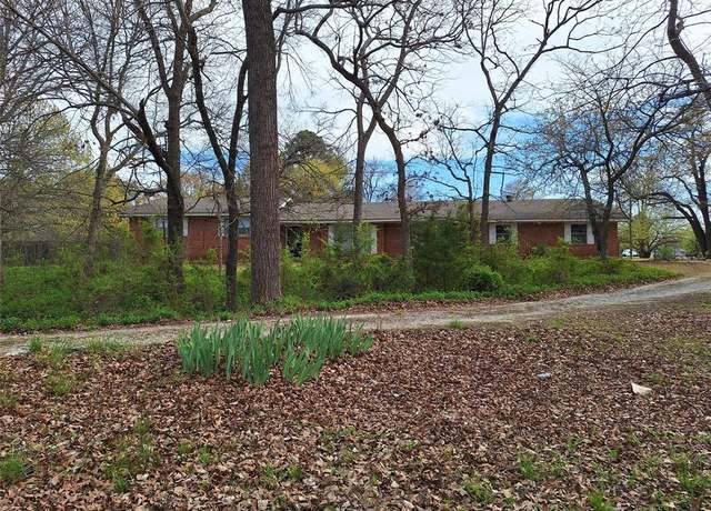 Property at 106 S New Bethel Blvd, Ada, OK 74820, 3 beds, 2 baths