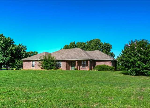 Property at 511 N Turner Rd, Chandler, OK 74834, 3 beds, 2.5 baths