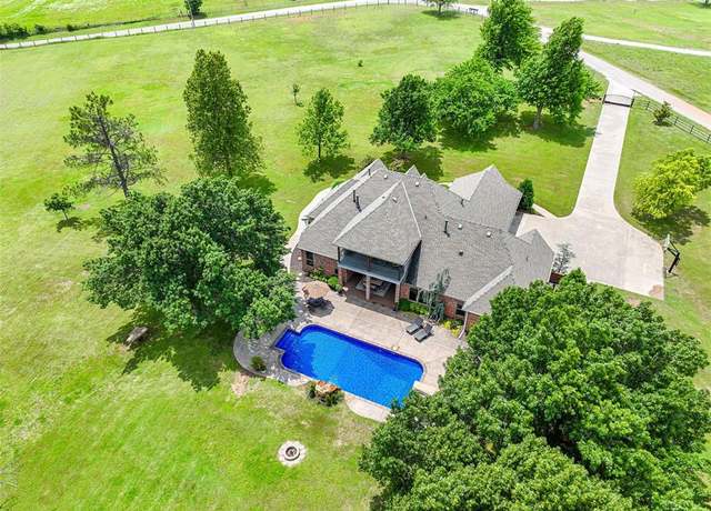 Property at 11900 Scenic Meadow Rd, Oklahoma City, OK 73173, 4 beds, 4.5 baths