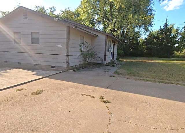 Property at 6900 N Westminster Rd, Spencer, OK 73084, 2 beds, 1.5 baths