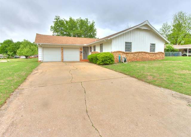 Property at 3016 Edgewood Dr, Midwest City, OK 73110, 3 beds, 2 baths