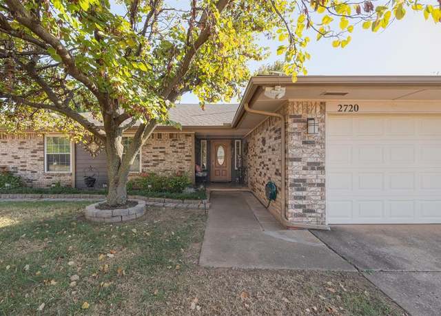 Property at 2720 Fairfield Dr, Edmond, OK 73012, 4 beds, 2 baths