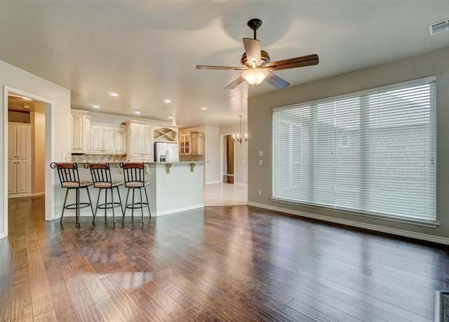 Property at 12012 Wickford Pl, Yukon, OK 73099, 4 beds, 3 baths
