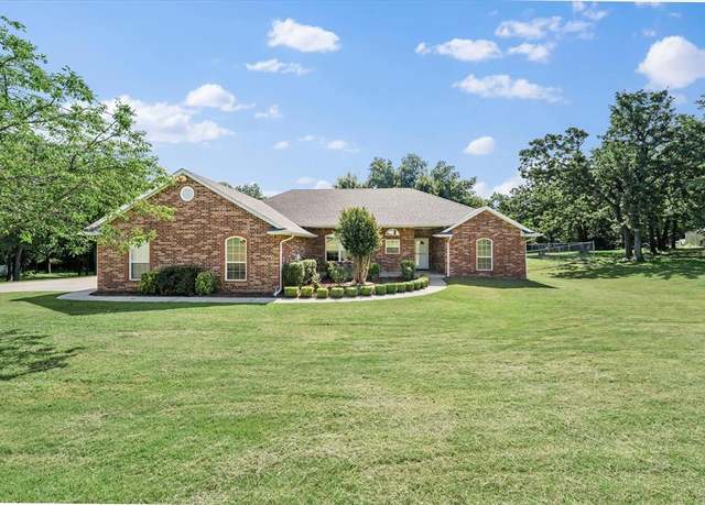 Property at 4444 S Deer Park Ln, Harrah, OK 73045, 3 beds, 2 baths