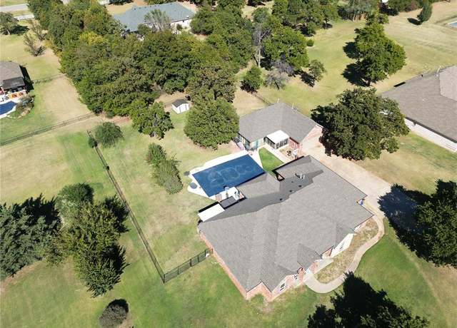 Property at 16355 Cobblestone Cir, Choctaw, OK 73020, 5 beds, 4 baths