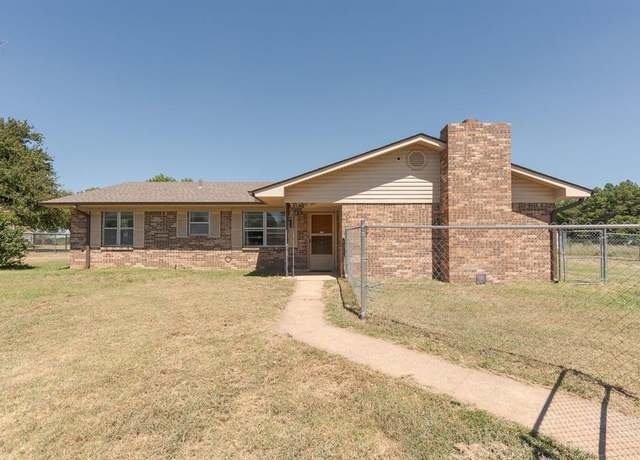 Property at 34304 Lake Rd, Shawnee, OK 74801, 3 beds, 2.5 baths