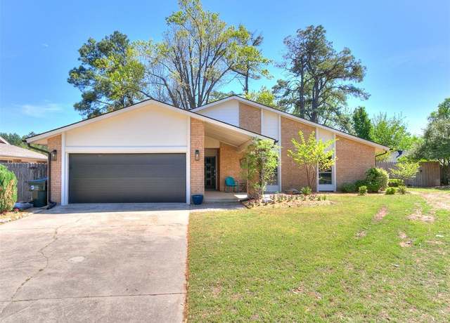 Property at 4100 Coventry Ln, Norman, OK 73072, 3 beds, 2 baths