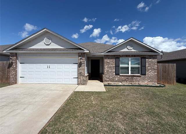 Property at 3007 Russel Rd, Chickasha, OK 73018, 3 beds, 2 baths