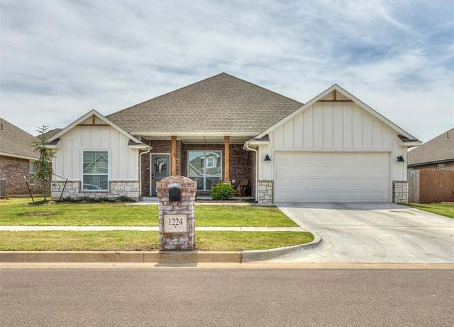 Property at 1224 SW 140th St, Oklahoma City, OK 73170, 4 beds, 2.5 baths
