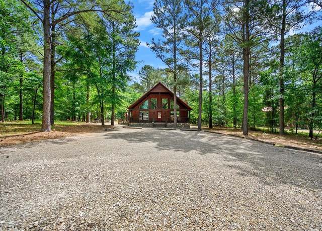 Property at 479 Poplar Cir, Broken Bow, OK 74728, 2 beds, 2.5 baths