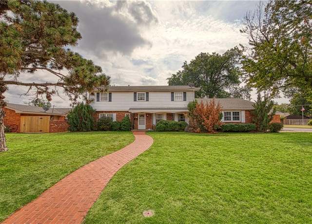 Property at 1710 W C Ave, Elk City, OK 73644, 5 beds, 3 baths