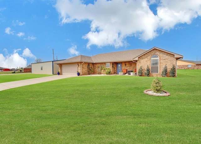 Property at 121 Ranch Rd, Elk City, OK 73644, 3 beds, 2 baths