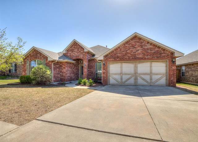 Property at 19121 Green Springs Dr, Edmond, OK 73012, 3 beds, 2 baths